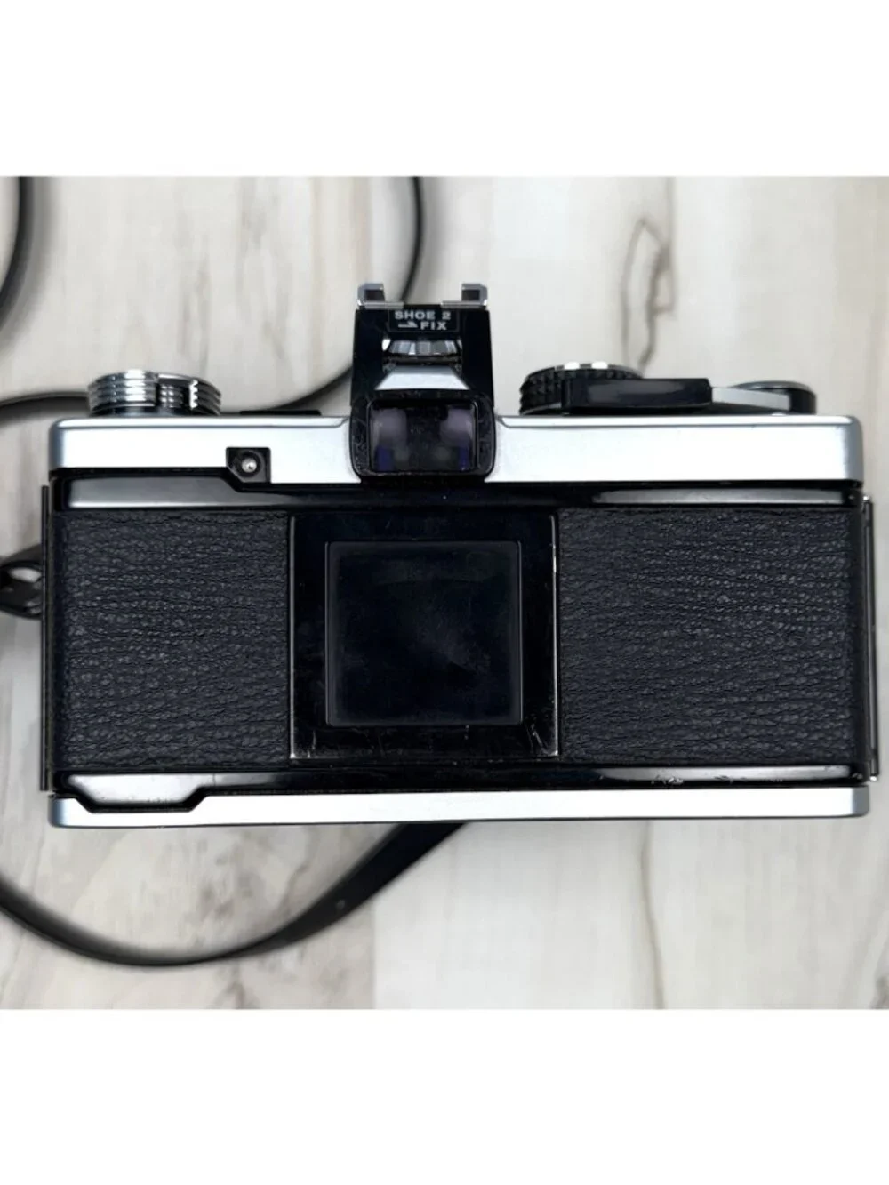 VTG OLYMPUS OM-2 SLR 35mm Film CAMERA w/ F-Zuiko 50mm f/1.8 Lens Strap UNTESTED